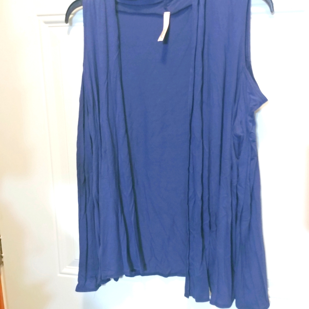 Sweater with cut out shoulders